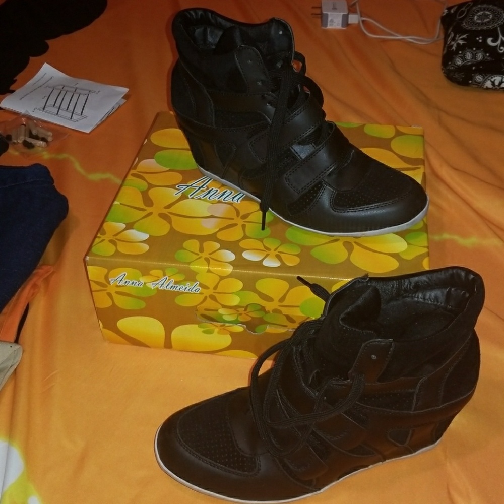 Wedge Tennis Shoes